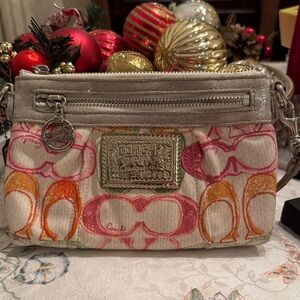Coach Poppy Wristlet - Excellent used condition
